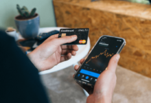 Stablecoin vs. transfer bancar: costuri reale pentru diaspora